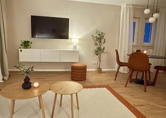 Westfluegel Apartment Mit Parkplatz Und Zentraler Lage