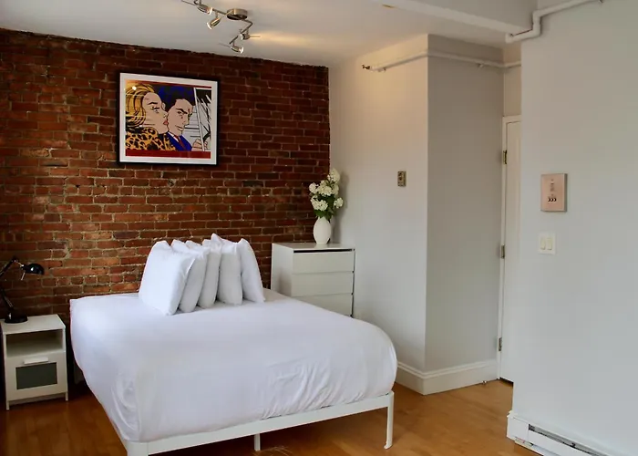 Cheap, Furnished Studio In Downtown Boston #7