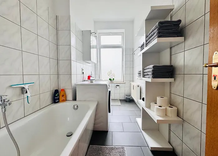 Attraktive Wohnung Im Schoenen Hinterhof