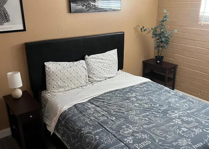 #2 Bedroom Cozy Suite, 1 Min Walk To The Beach #