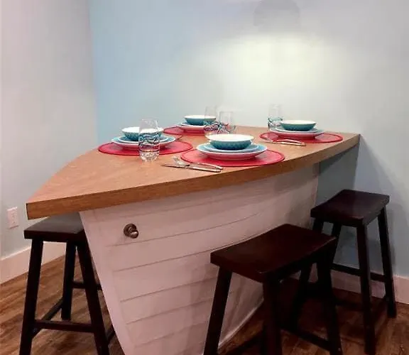 Lukeys Boat