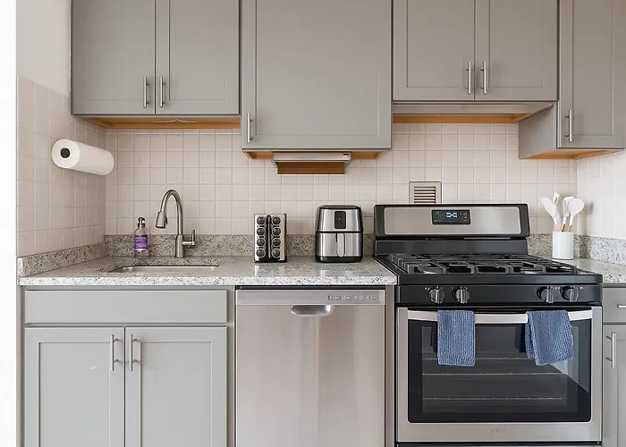 Downtown Hartford Condo - Bushnell Park - Convention Center
