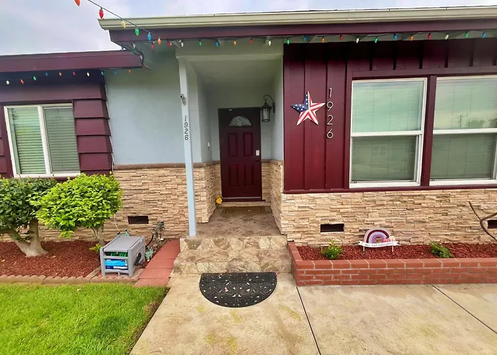 Cozy Beautiful Private Home In Prime Location