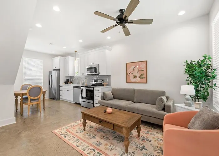 Roux House Cajun Luxury Prime Location