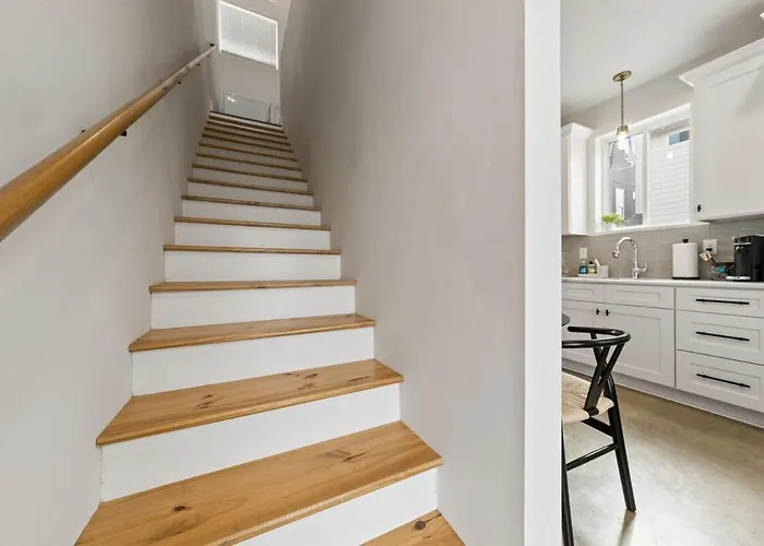 New Cracklin House Luxury Amenities Fast Wifi 65 Tv