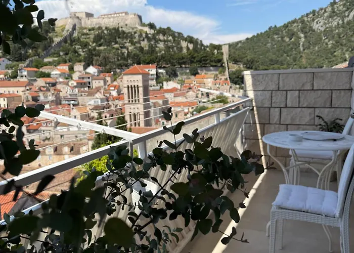 Oleander Apartment & Room Centar