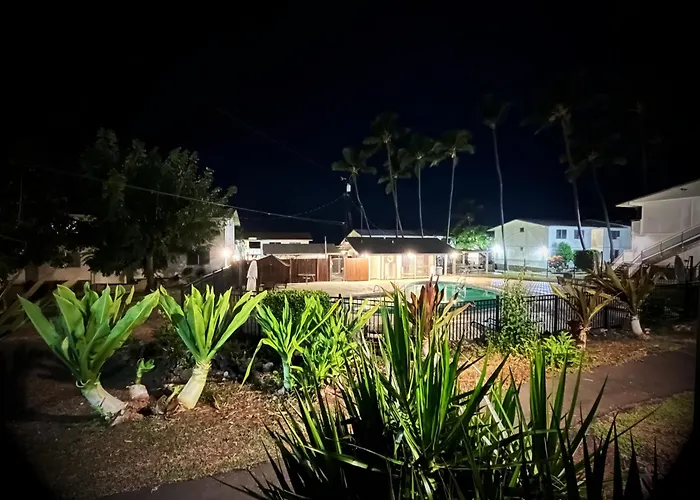 Your Slice Of Paradise In Kona - Close To Beach And Stores