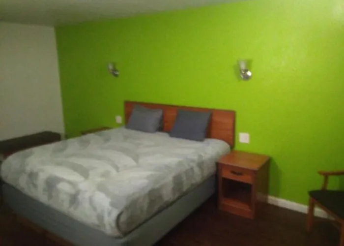 2 Double Beds Hotel Studio 129