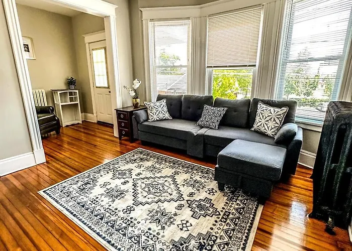The Red House Albany Ny 4 Bedroom Private Apartment