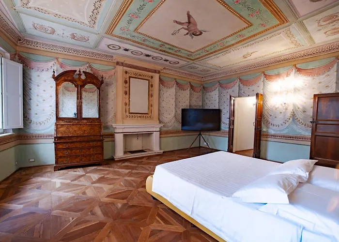 Urbino Apartments - Palazzo Paltroni Suite