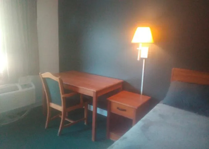 King Bed Hotel Studio 209