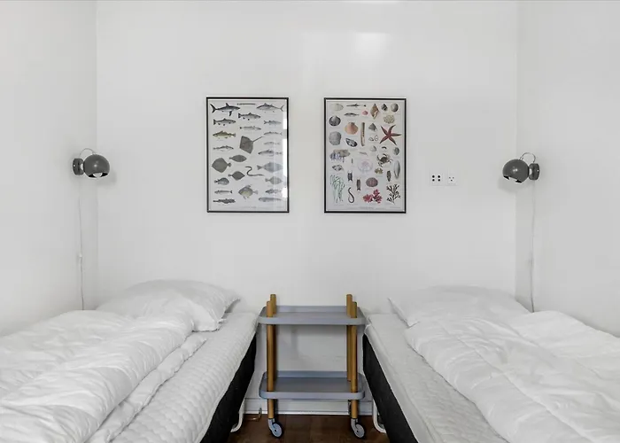 Beautiful Harbor View Apartment