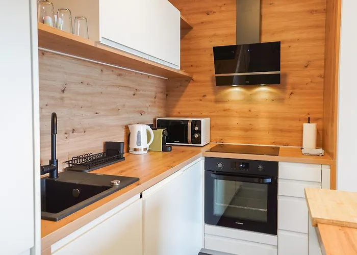 Cameleon Orebic- Beachfront Apartments