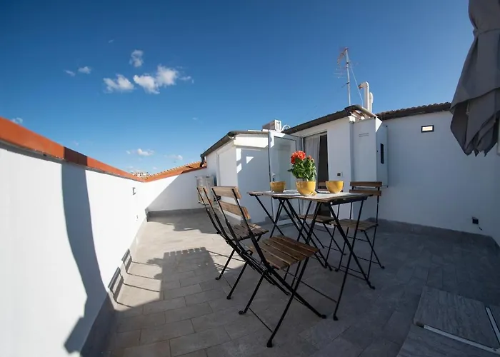 Al Civico 31 Apartment In The Center Of Cecina
