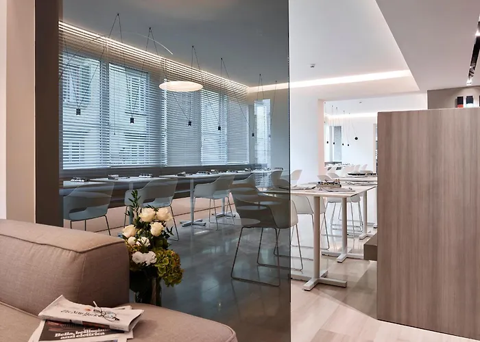 Family Hotel: Hotel Glance In Florence