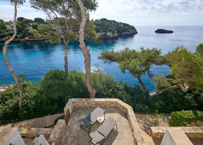 Sea Frontline Apartment 'Ernesto'. Pool. Wifi