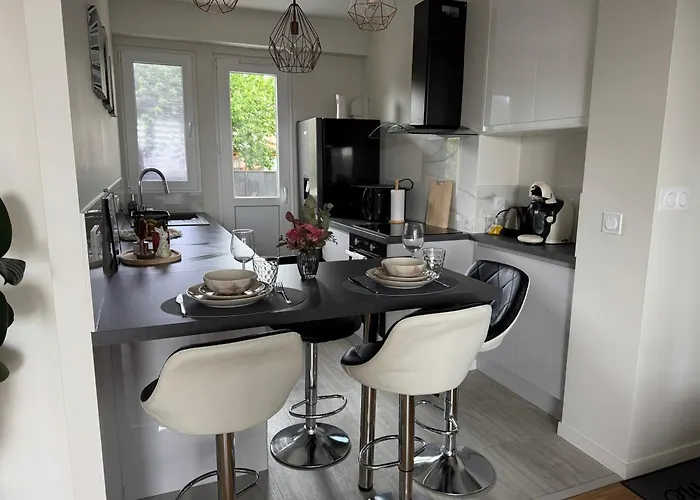 Appartement Chaleureux Et Spacieux T3