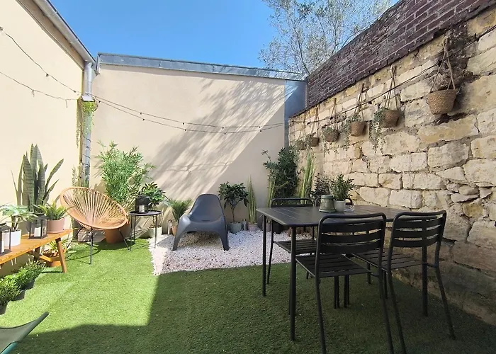 Les Grumes, Centre Ville, Jardin,Self Check-In, Freewifi, Netflix