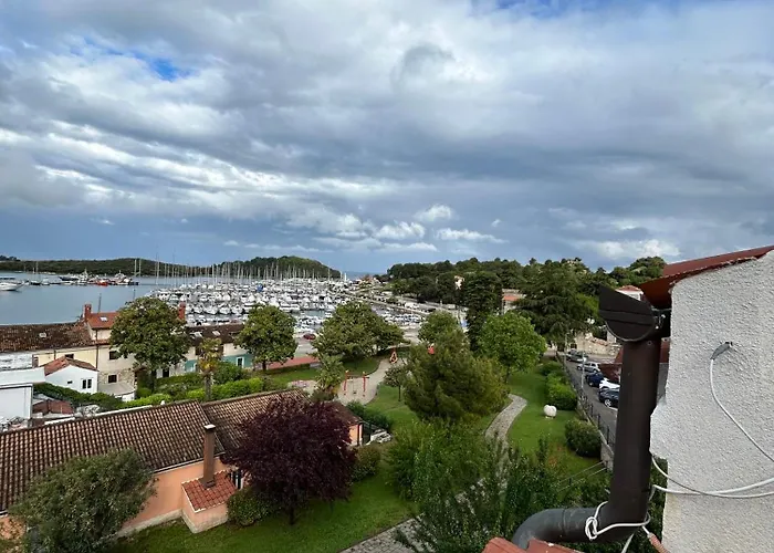 Apartments Marina