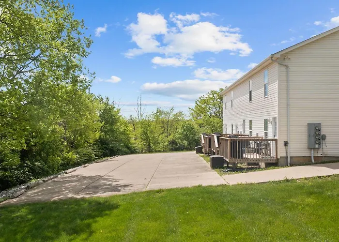4 Apartments 10 Bedrooms - 2 And A Half Miles From Ark