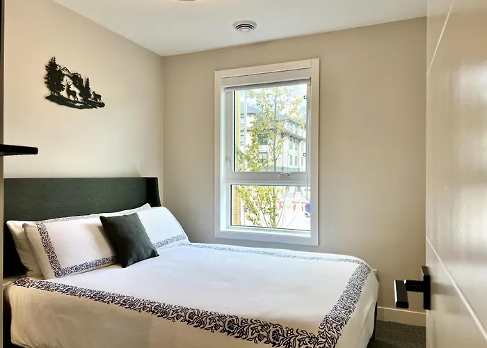 Brand New 2Br Condo With Outdoor Swimming Pool And Hot Tub License No Res -10612