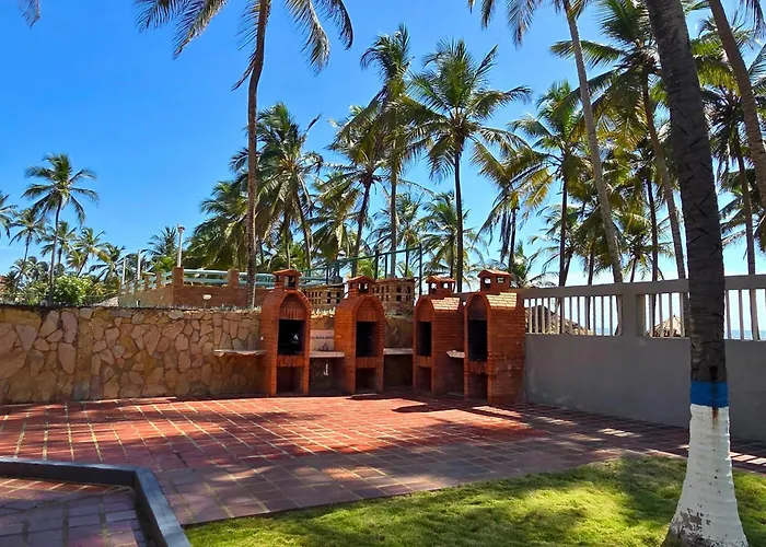 Tucacas, Frente Al Mar, Balcon, Piscina Y Playa Privada