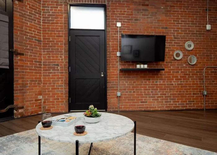 Jennifer'S Historic Loft Glass Bedroom