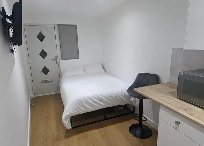 The Southend Airport Lodge