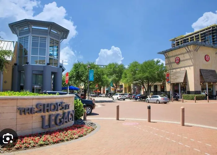 Cozy 1,100Sf Apartment In The Heart Of Legacy