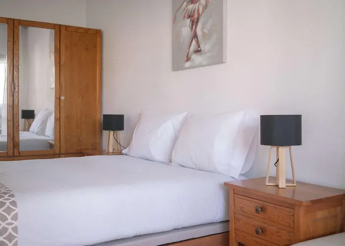 2Br Apartment Near Costa Da Caparica Beach | By Airnest