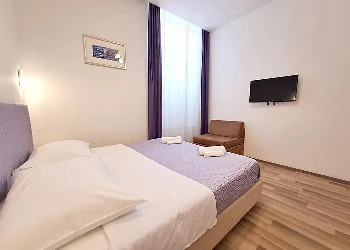Medulic Palace Rooms & Apartments