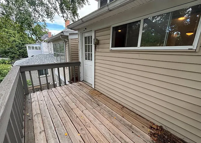 2Nd Floor Suite, Close To Isu, Mill, & Downtown