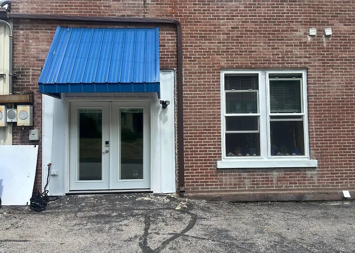 1St Fl 2Br Downtown + 2 Pkg