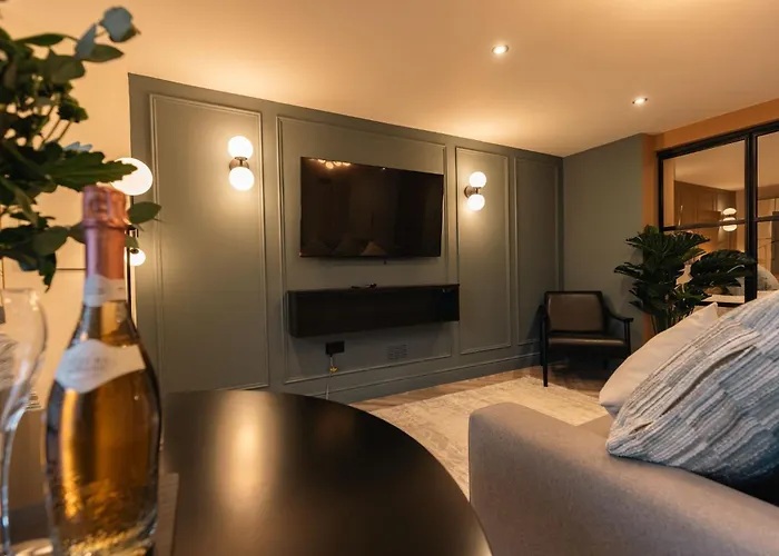 Luxury Georgian Aparthotel By Hauss Ayr - 5Mins To Beach, Town Centre!