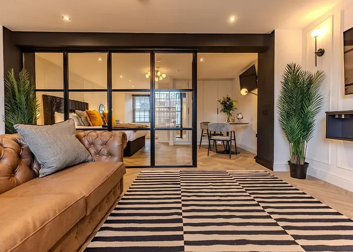 Luxury Georgian Aparthotel By Hauss Ayr - 5Mins To Beach, Town Centre!