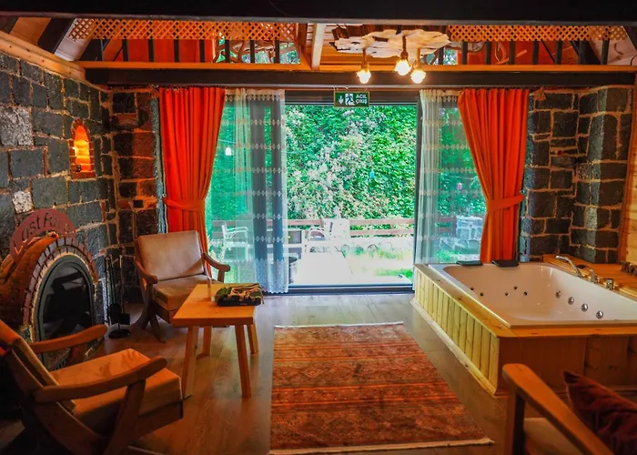 River Bungalov