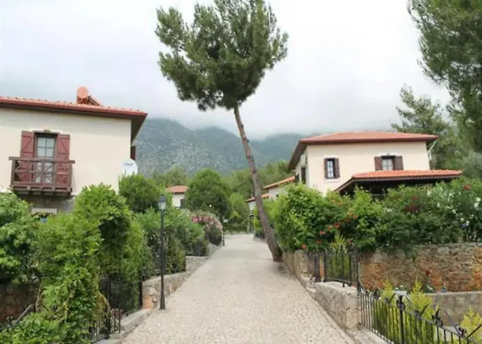 The Villages ,C2 Suite Apart , Havuz, Balkon, Peyzaj