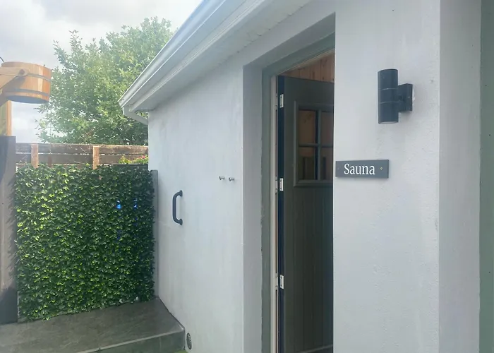 Roundstone Retreats Quayside Luxury Apt