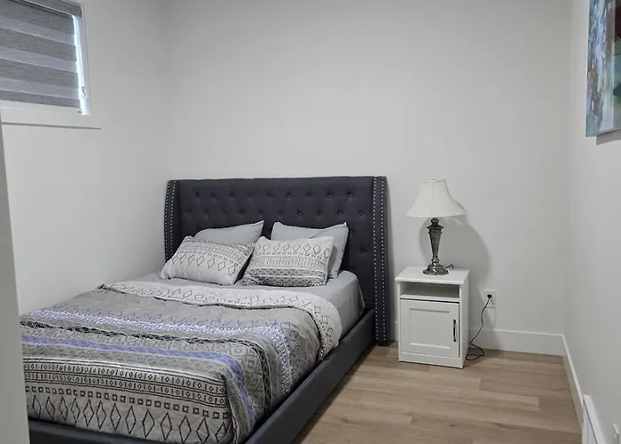 Amazing 2-Bedroom House With Wifi In Edmonton