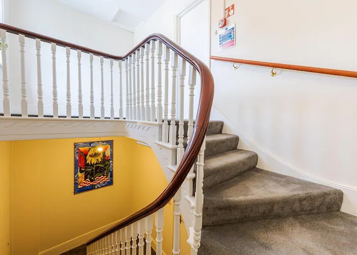 Chic 1Br Teddington Apartment Modern & Bright