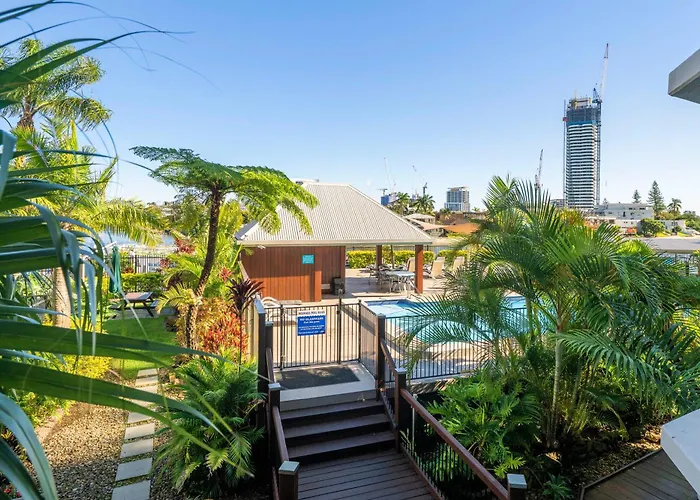 Ping Pong hotel: Moorings On Cavill Surfers Paradise