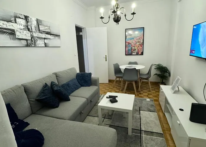 Modern 2Br Apartment With City Views I Near Lisbon By Livininlisboa