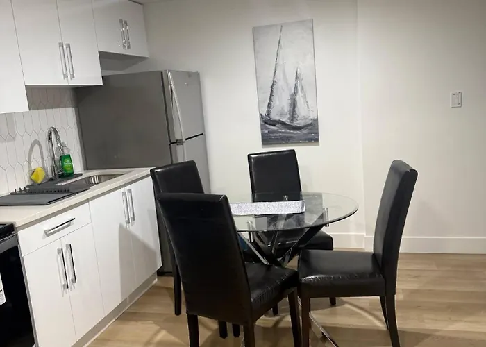 Amazing 2-Bedroom House With Wifi In Edmonton
