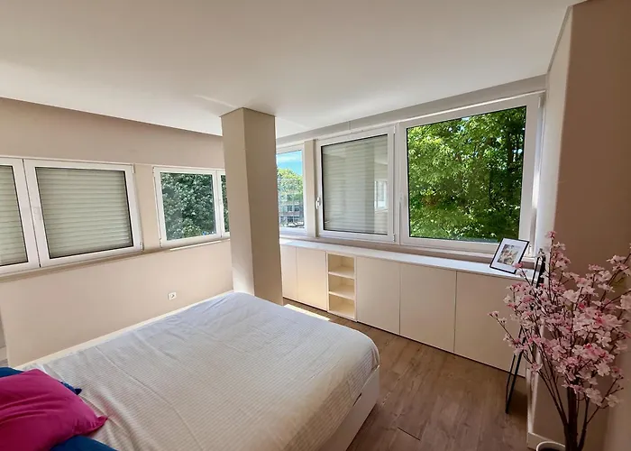 New 3 Bedroom Beachfront Apartment