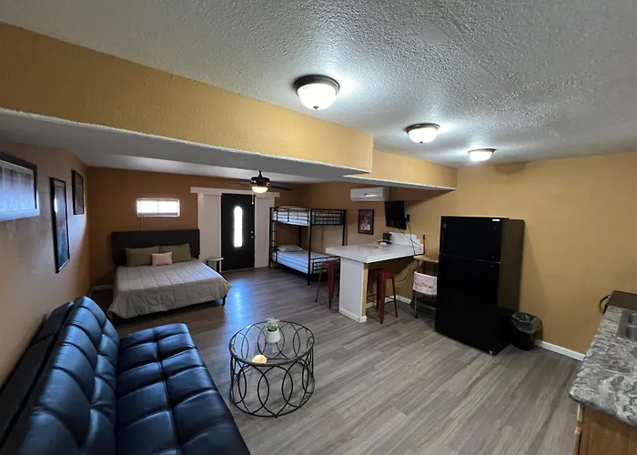 River Getaway Downstairs Unit