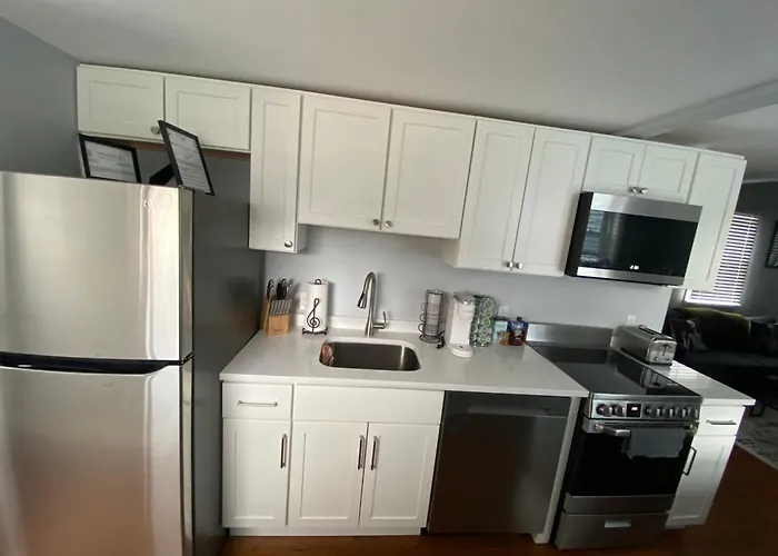 Charming 3Br Apartment At Historic Salem Common - Lally'S House"