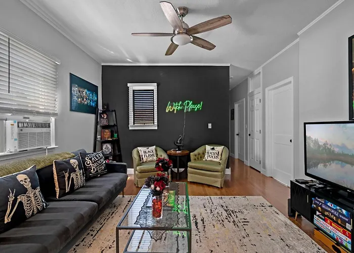 Charming 3Br Apartment At Historic Salem Common - Lally'S House"