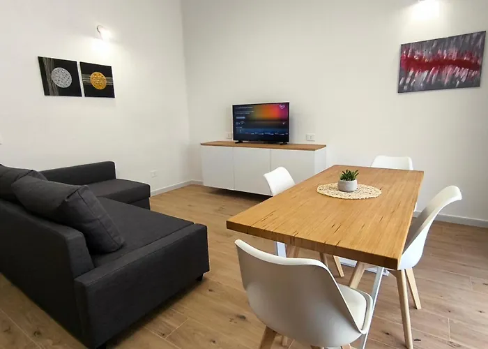 Va' Pensiero Apartments