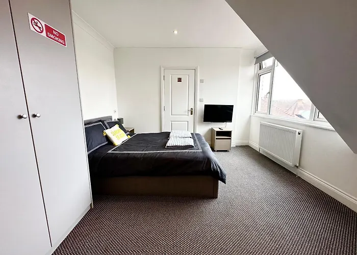 Stylish Modern, Private Apartment,15 Mins To Central London