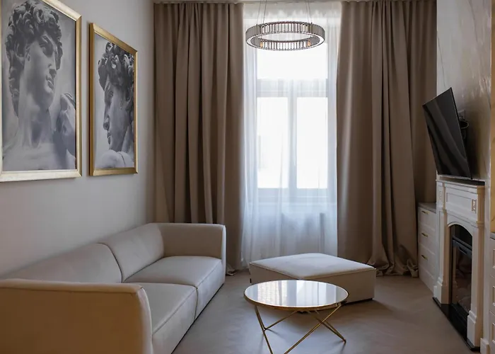 Luxury Apartments Banska Bystrica On The Main Square- Lusso, Fresco, Pure